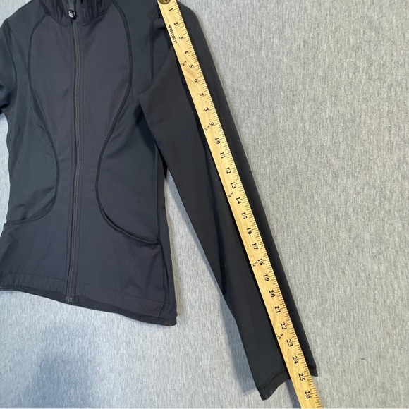 Lululemon Athletica Women’s Dance Studio Jacket Size 4 Lightweight Hoodie Black - Picture 11 of 12